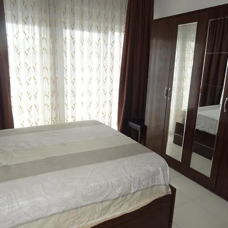 Elegant 4 Bedroom Duplex *